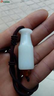 老和田玉烟嘴,一级白.玉质好.完整包老